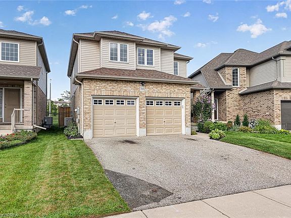 4th image of 783 Frontenac Cres