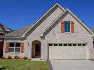 203 Veritas Dr, Dothan, AL 36303