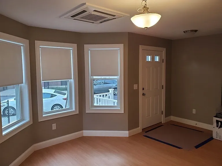 110 Lucerne St #0 — Photo 6