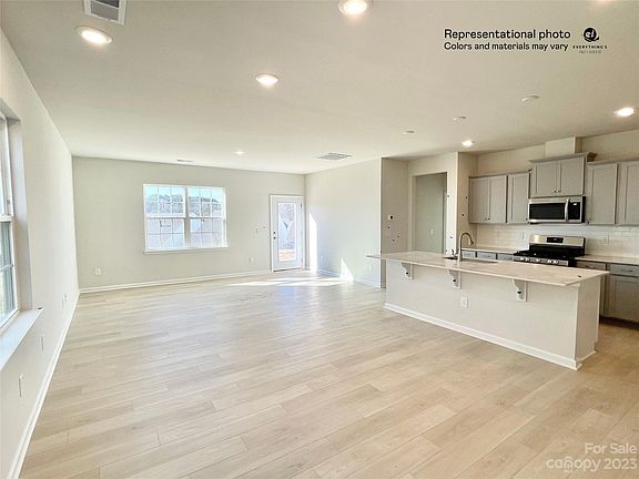 4th image of 126 White Apple Way #Bf5-54