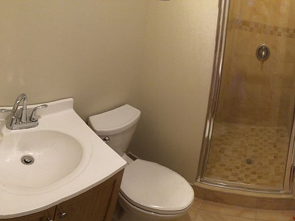 4th image of 17504 Baisley Blvd