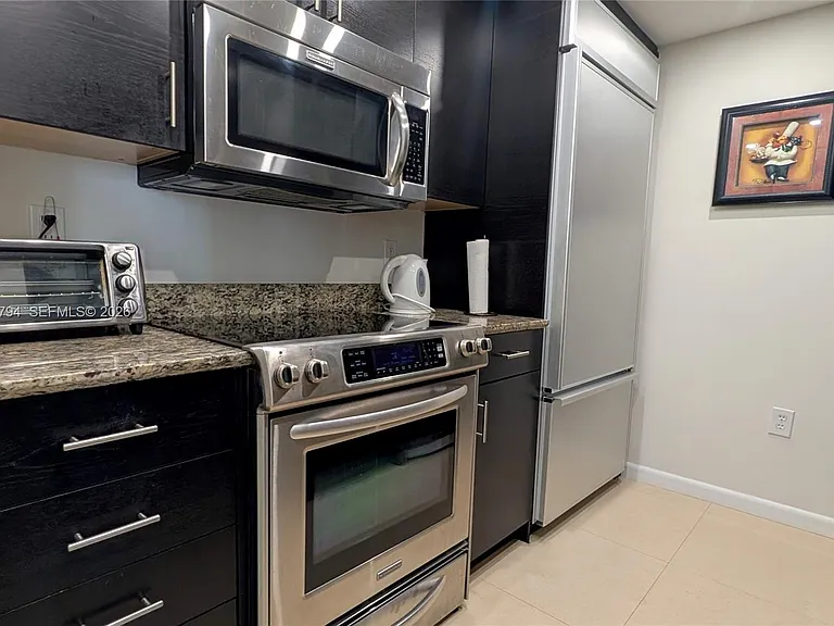 10275 Collins Ave #1106 — Photo 6