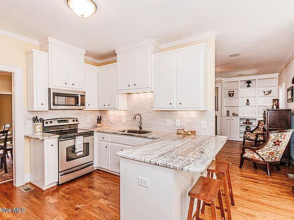 5th image of 2200 Capstone Court