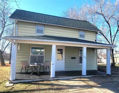 120 S 3rd St, Humboldt, KS, 66748