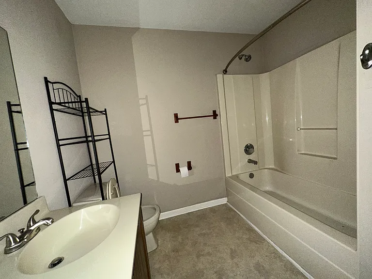 511 Scenic Dr #1 — Photo 7