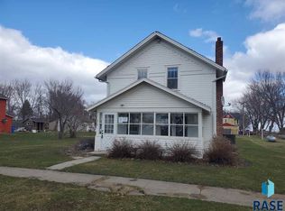 610 Elk St, Elkton, SD 57026