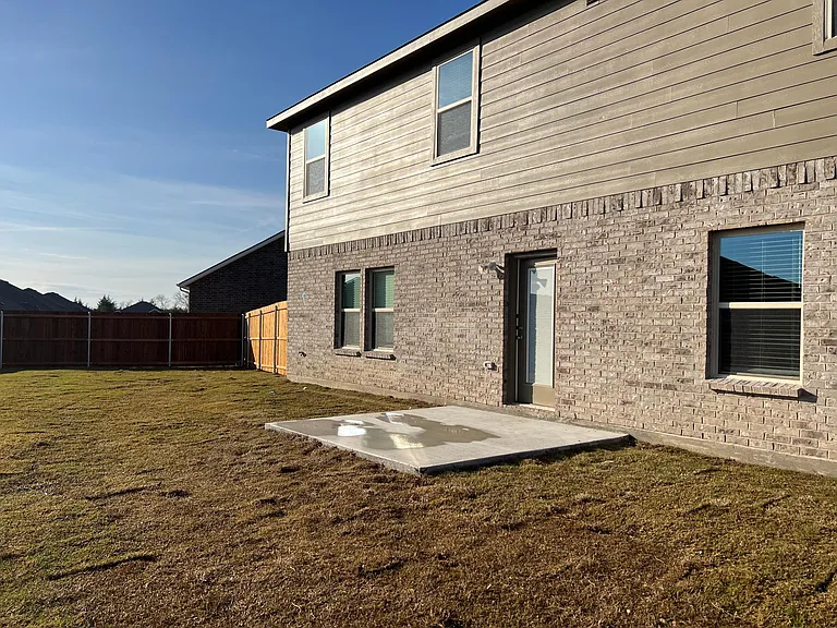 329 Sage St — Photo 27