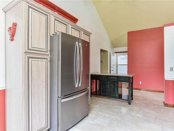 5th image of 2127 Cricket Ln