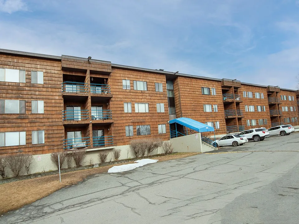 3550 W Dimond Blvd #206