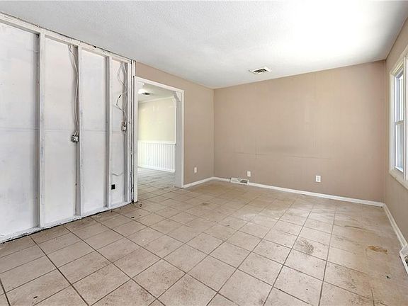 2nd image of 11219 Donnelly Ave