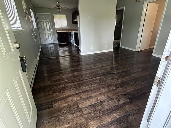 4th image of 1610B Glowmont Dr #B