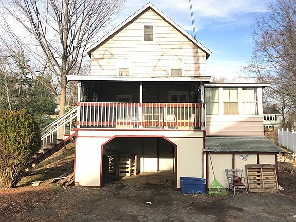 2nd image of 29 Washington St