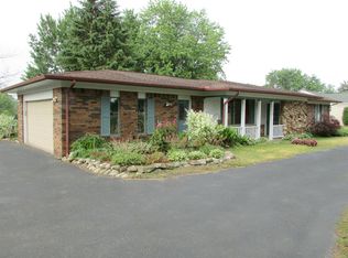 9350 Bennett Lake Rd, Fenton, MI 48430