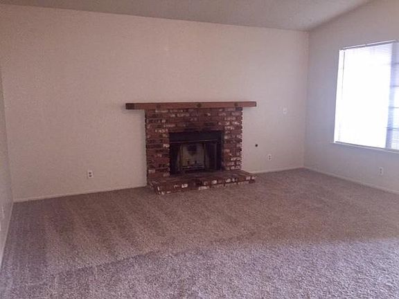 4th image of 43825 Gillan Ave