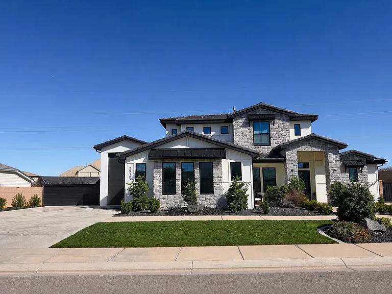 2919 S Alpine Ln — Photo 1