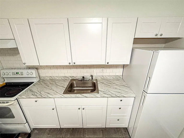 7110 Custer St #1 — Photo 4