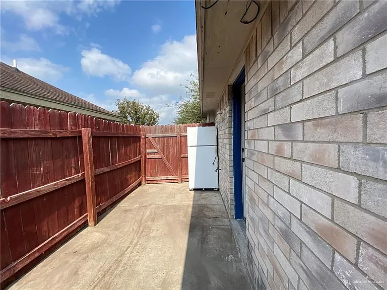 2220 Candlelight Ln #1 — Photo 13