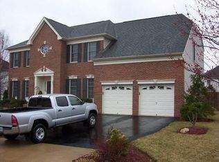 2724 Rushing Brook Ln, Herndon, VA 20171