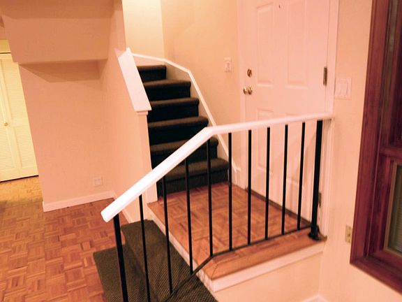 4th image of 2233 N Clifton Ave