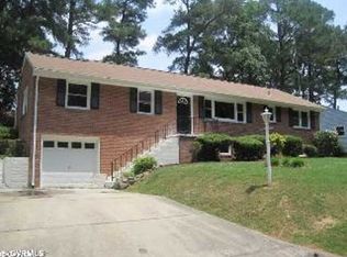 467 Forest Ln, Petersburg, VA 23805