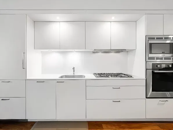 84 White Street 3A image 3 of 6