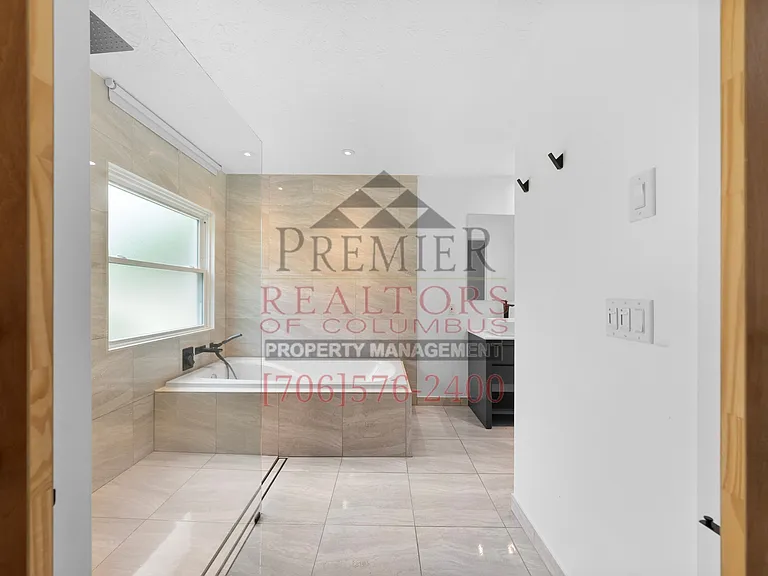 2250 Rock Springs Ct — Photo 22