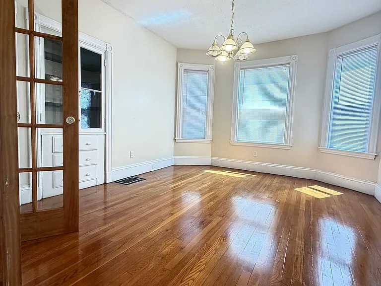 9 Corwin St #9 — Photo 3