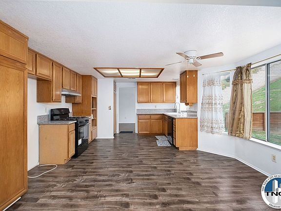 3rd image of 3049 Mojave Ct