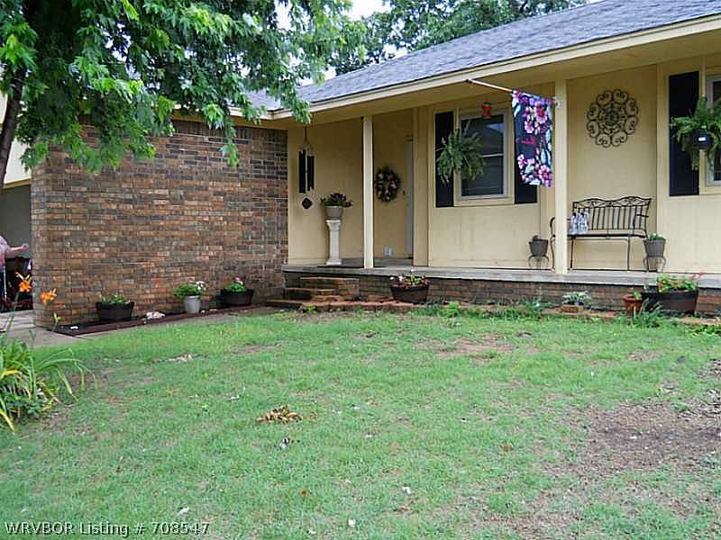 1st image of 511 Evergreen St