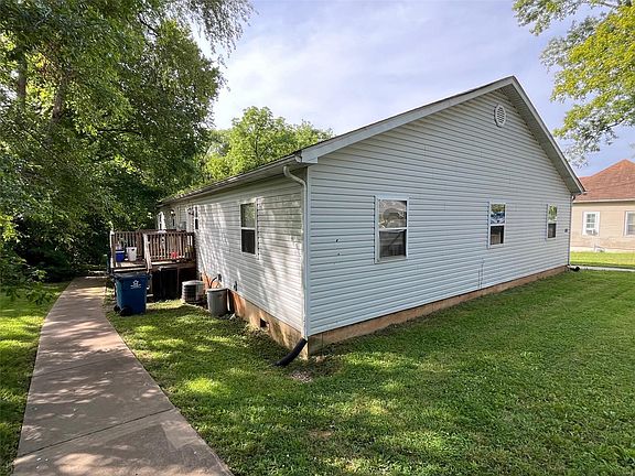 2nd image of 303 Water St