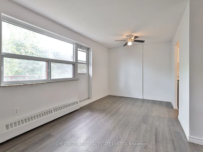 900 Glen St #218 — Photo 10