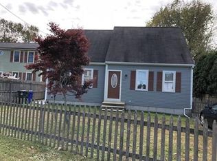 19 School Brook Rd, Fall River, MA 02720