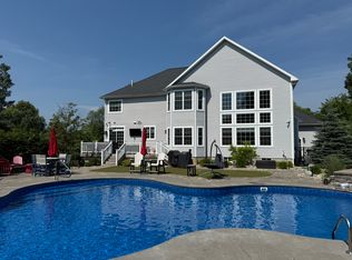 7 Hammerstone Ln, Altamont, NY 12009