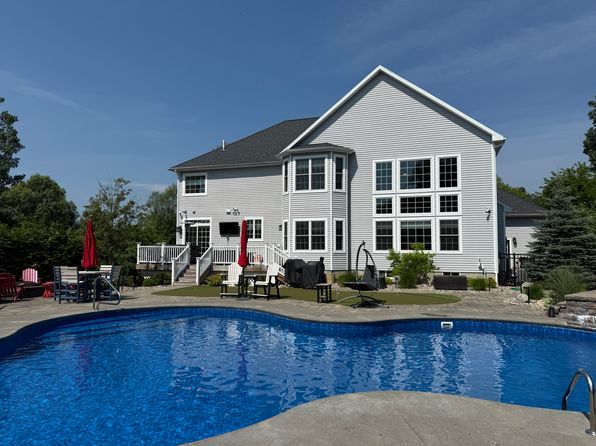 7 Hammerstone Ln