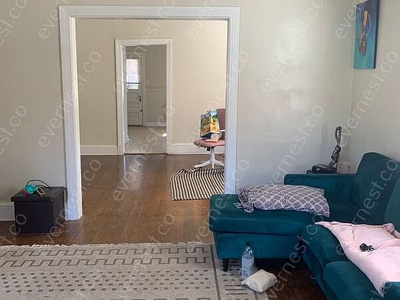 4th image of 1601 1/2 Carlisle Ave