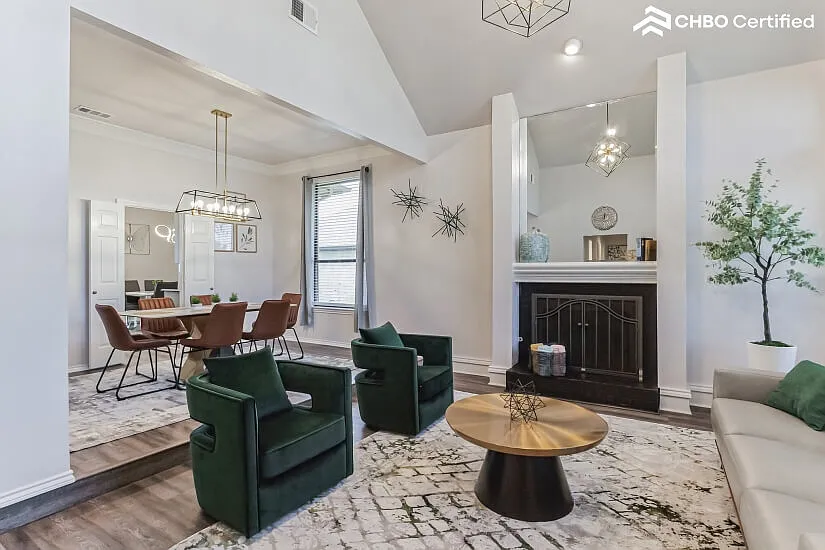 Beautiful Furnished Home in Carrollton — Photo 4