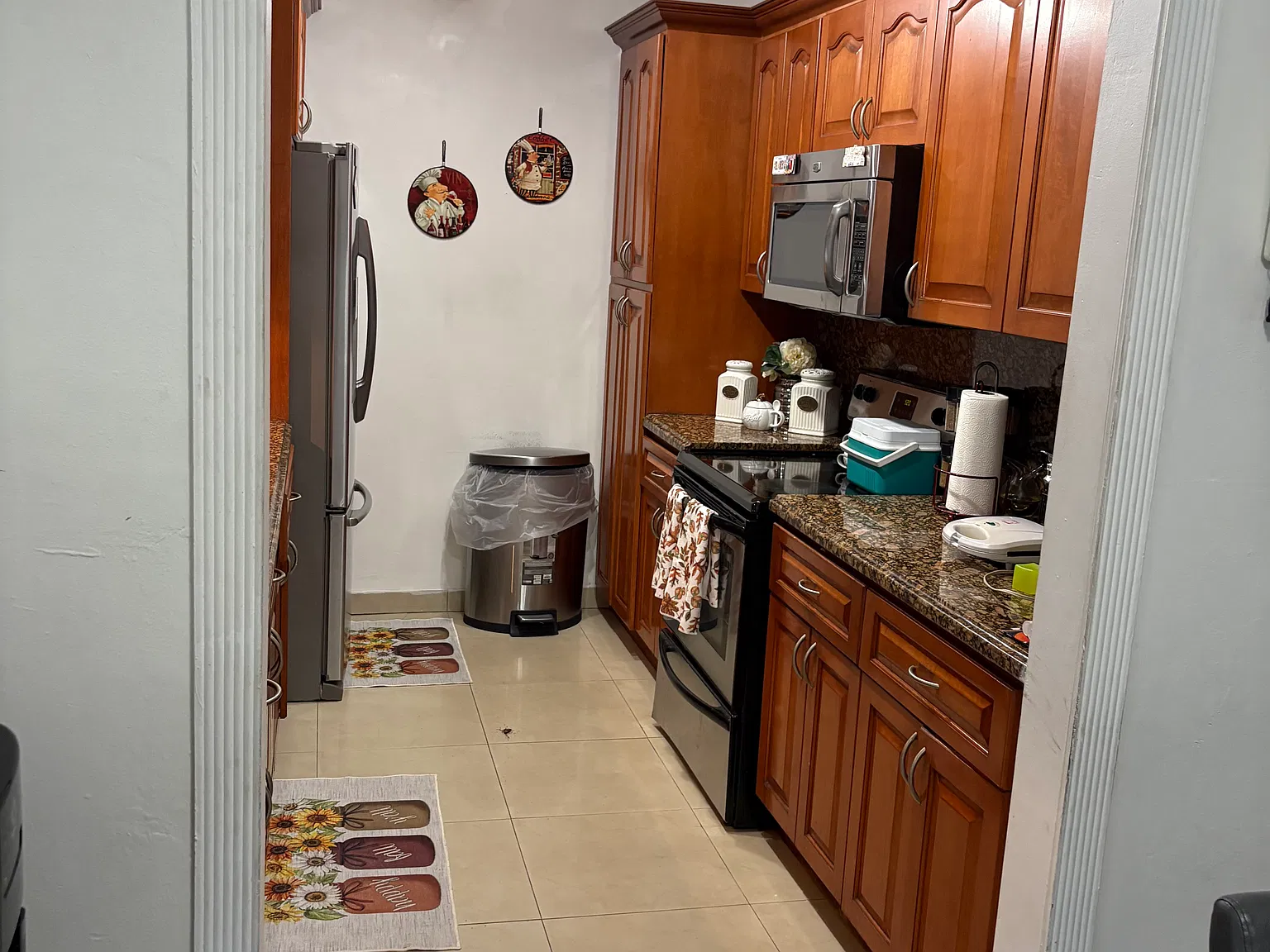 3 bed, 1160 sqft, $3,200 — Photo 2