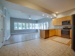 325 Welch Ave #3, Ames, IA 50012