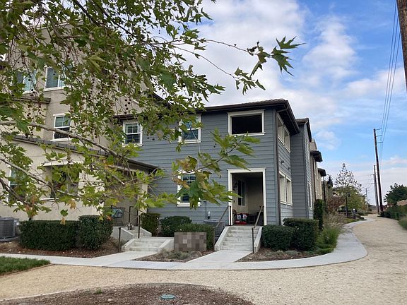 2nd image of 1050 Newberry Ln