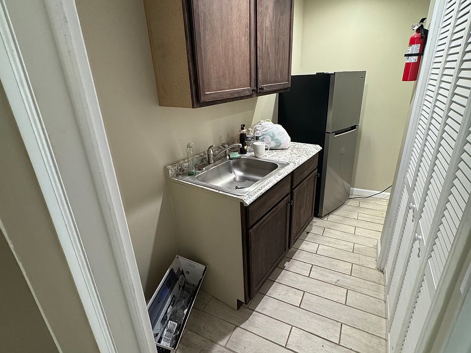 2nd image of 309-311 W Broadway #1B