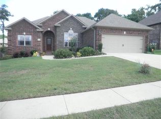 6131 Remington Dr, Bryant, AR 72022
