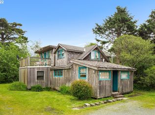 1062 Breaker Ave, Rockaway Beach, OR 97136