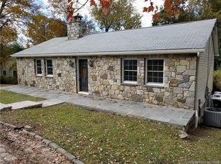 10 Overlook Dr, Danbury, CT 06811