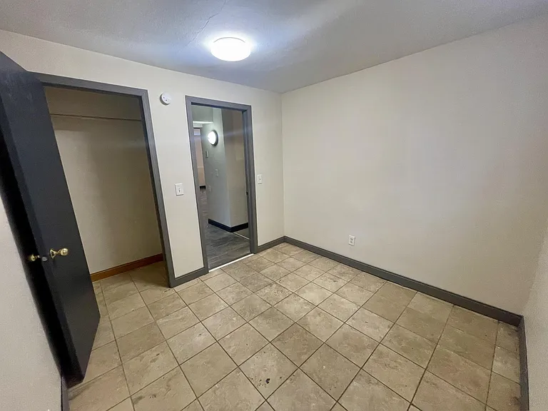 2419 Plymouth Ave N #2 — Photo 5