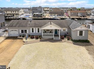 821 Windward Dr, Forked River, NJ 08731