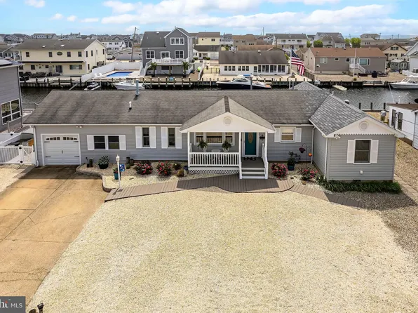 821 Windward Dr, Forked River, NJ 08731