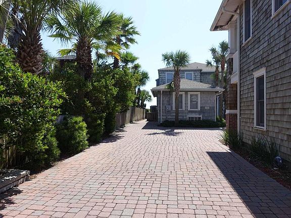 2nd image of 1249 Beach Ave