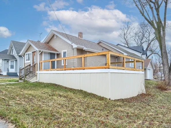 2127 Kenneth St, Burton, MI 48529