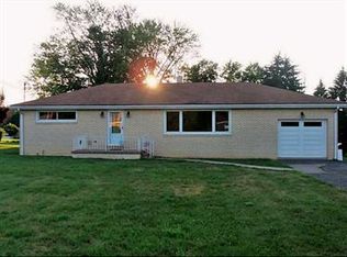 11 Freedom Dr S, Bridgeville, PA 15017
