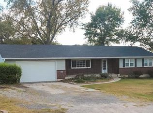 1298 NE 130th Rd, Knob Noster, MO 65336